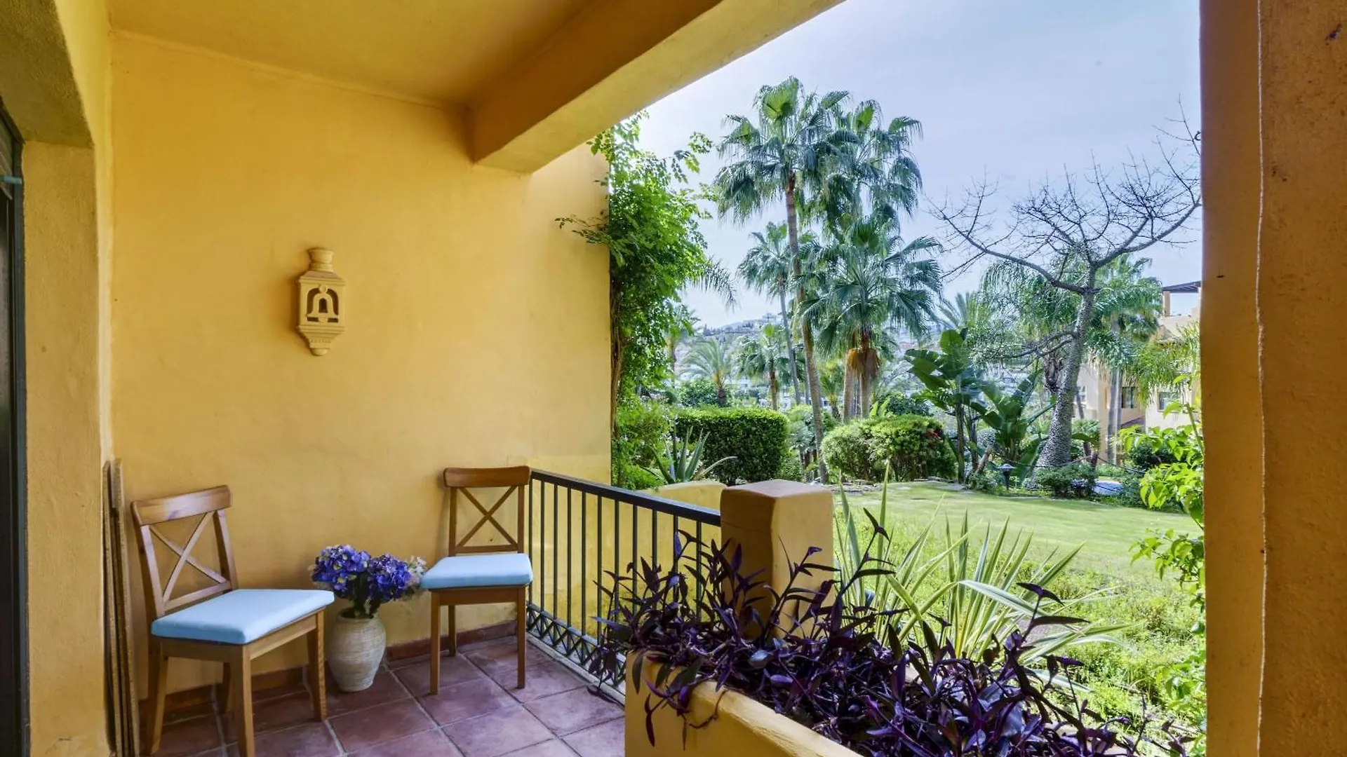 Heavean Garden Flat Estepona Apartment