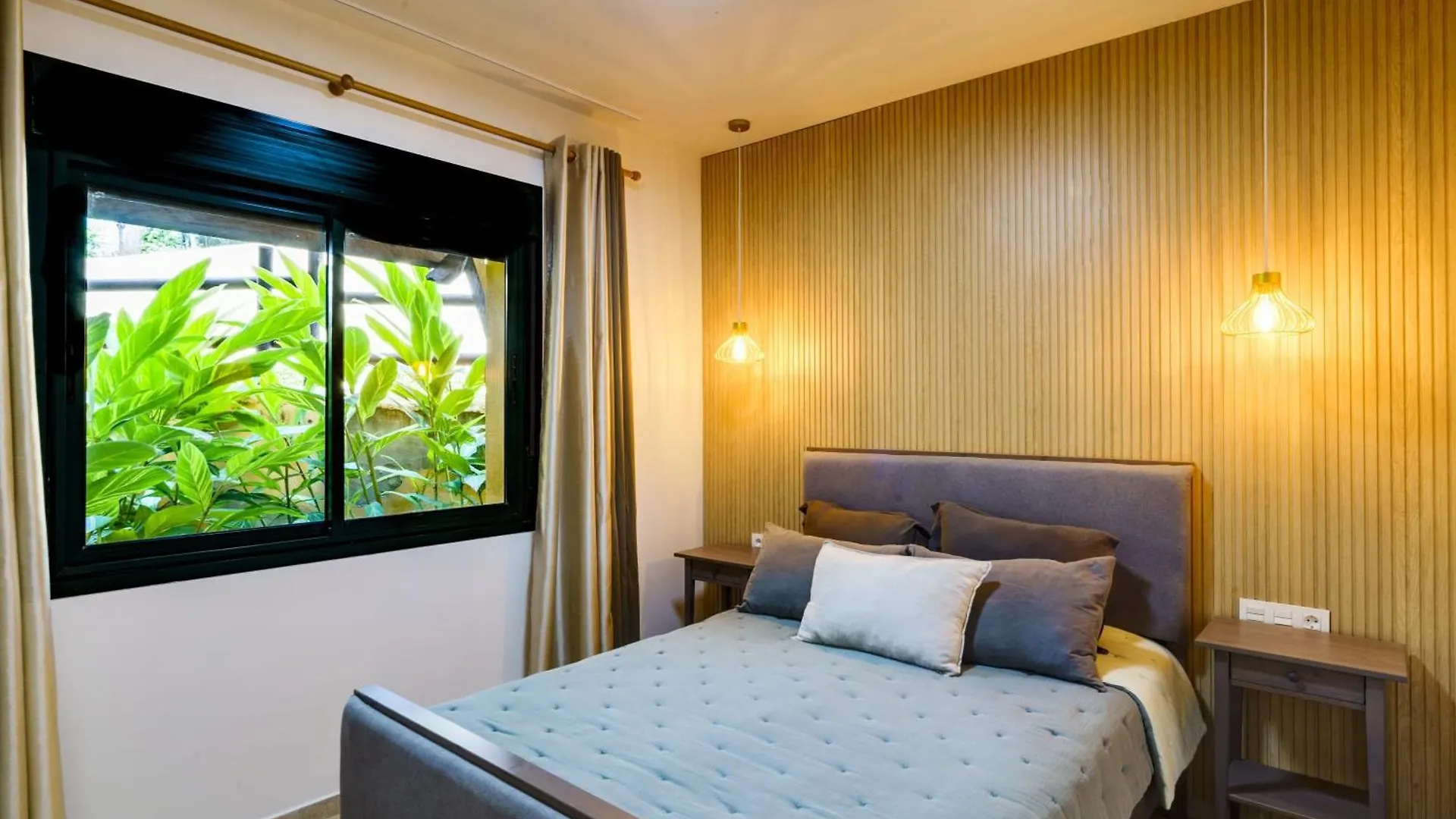 Apartment Heavean Garden Flat Estepona