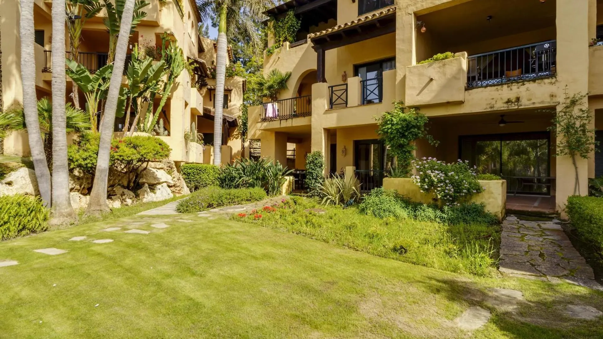 Heavean Garden Flat Estepona 0*,