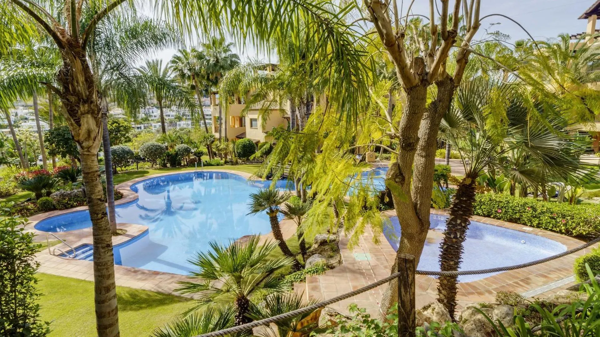 Heavean Garden Flat Estepona