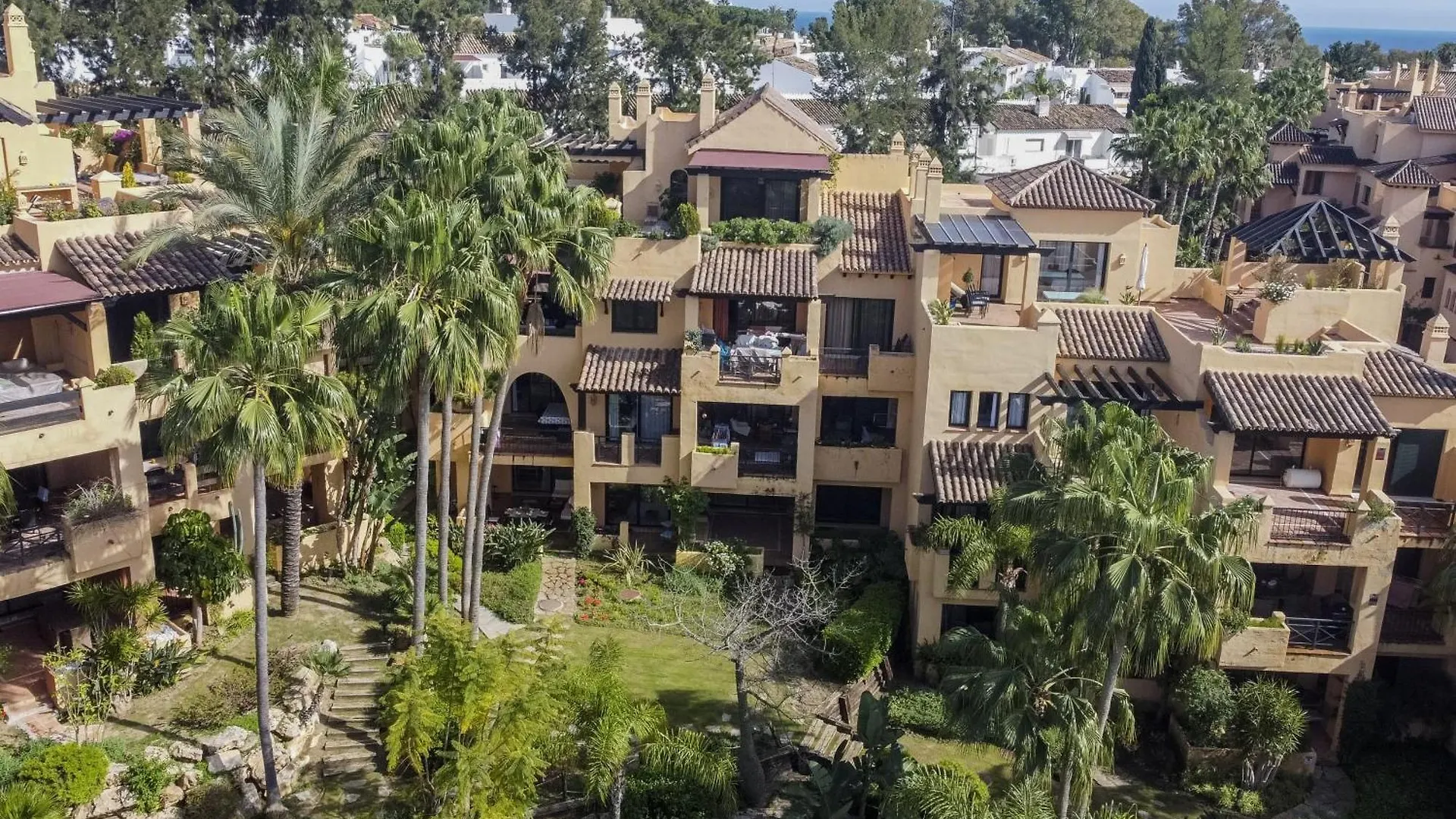 Apartment Heavean Garden Flat Estepona