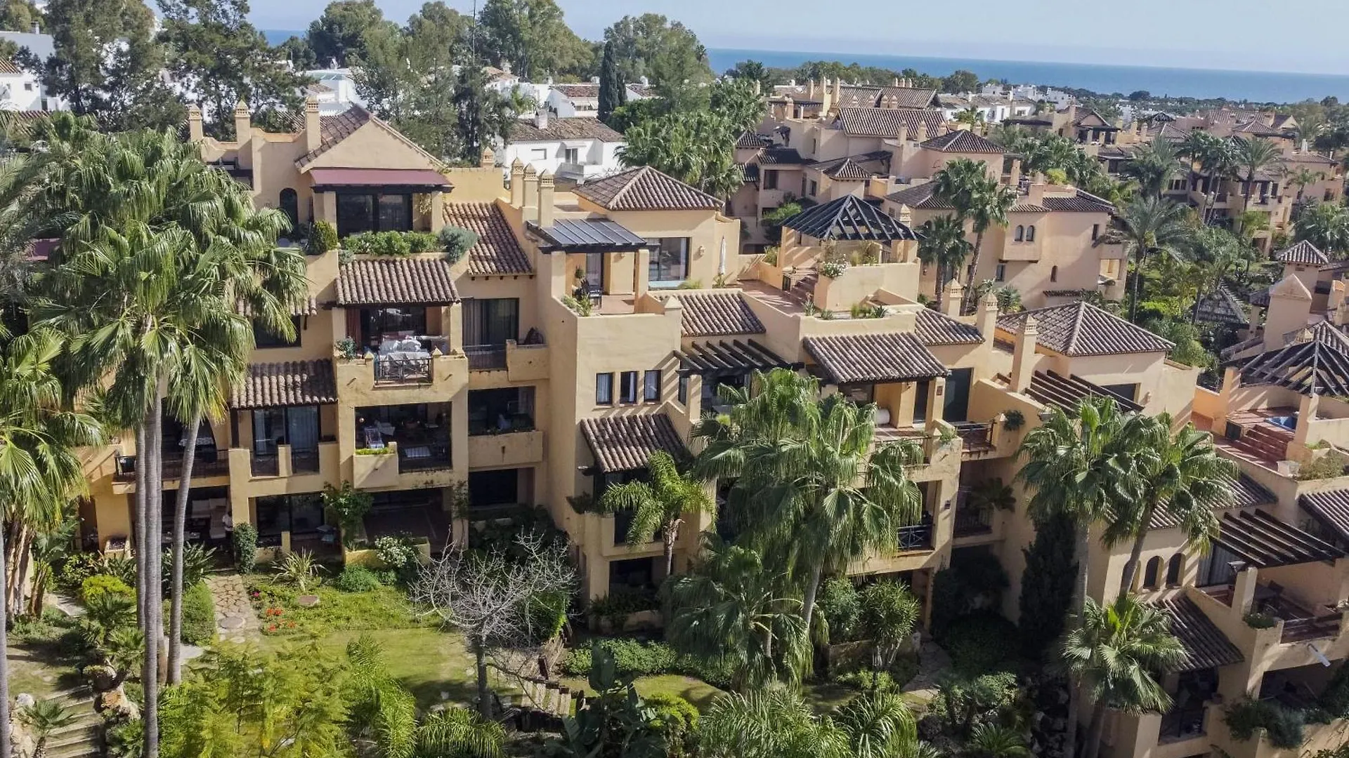 Apartment Heavean Garden Flat Estepona Spain